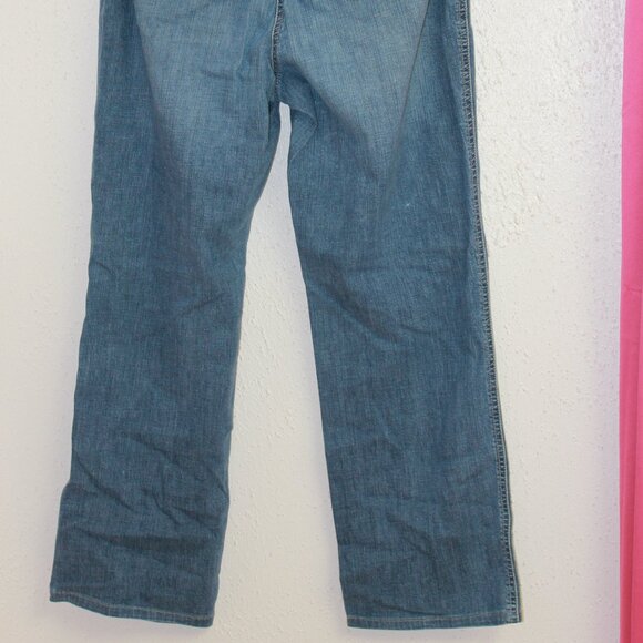 #372 Chico's Platinum Light Jeans Size 2 (12) - Picture 4 of 7